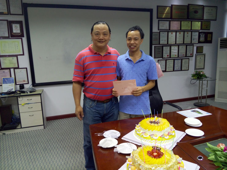 觸摸(mō)一體機