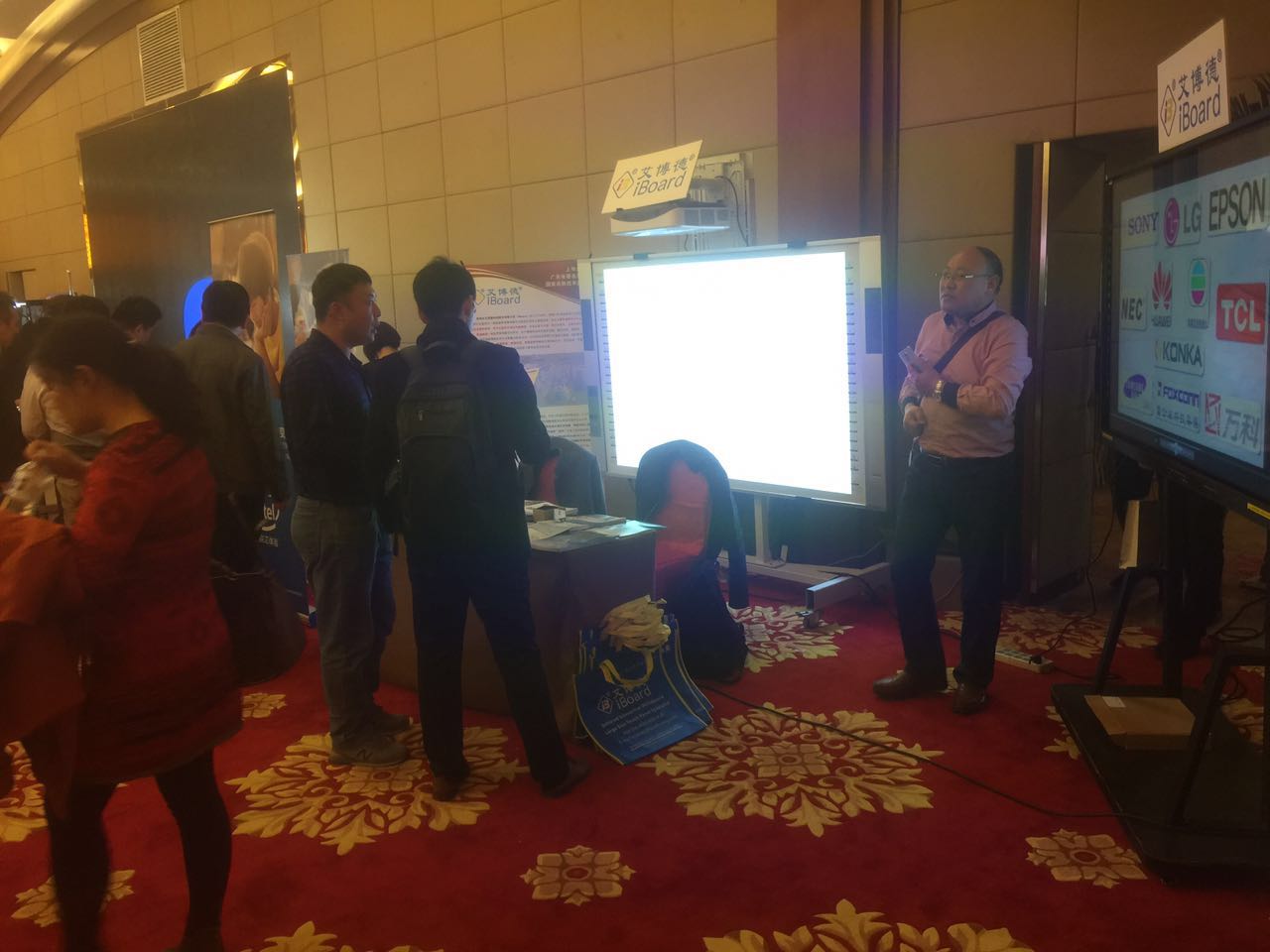 蜜桃my.1688.com视频激光（guāng）投影機