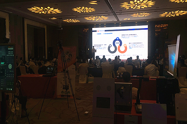 蜜桃my.1688.com视频出席濟（jì）南巡展